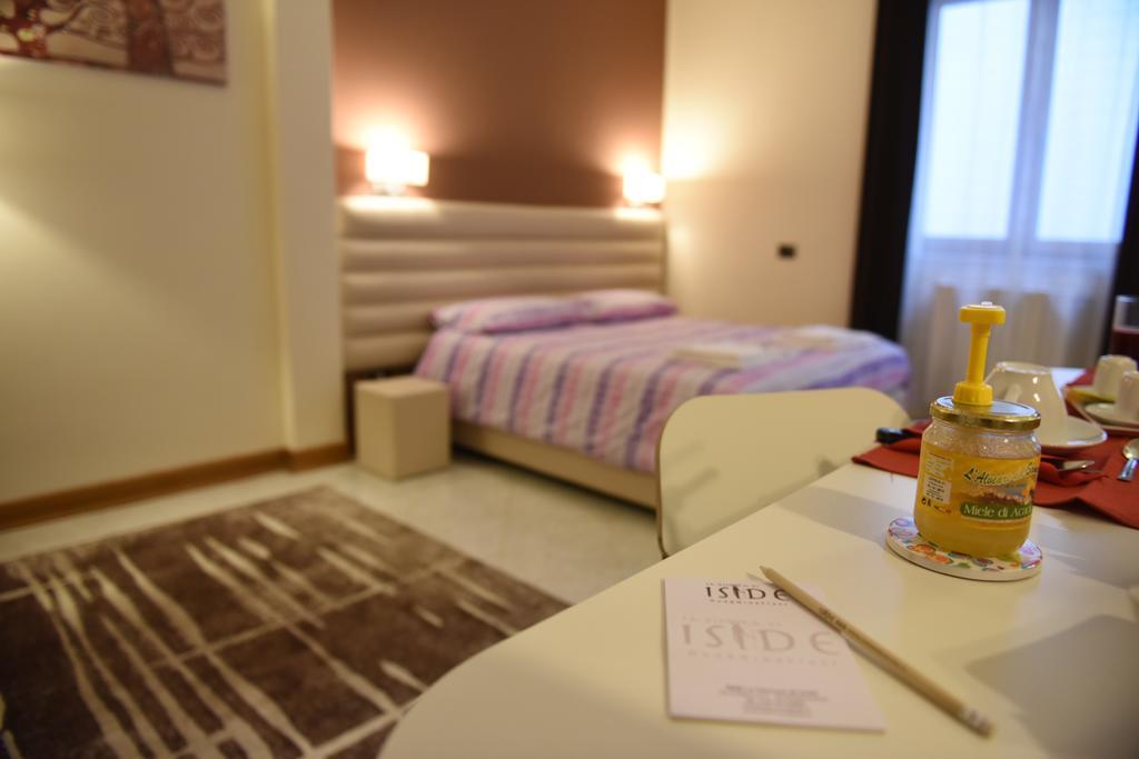 B&B La Dimora Di Iside Benevento Værelse billede
